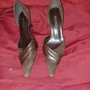 Aldo Pointed toe heels. Suede EU36